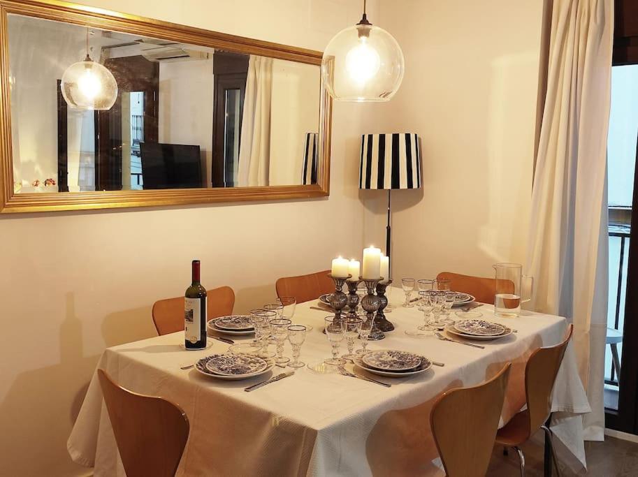 Real Maestranza Suite Sevilla Bagian luar foto