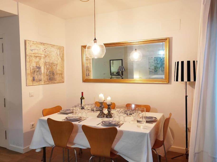 Real Maestranza Suite Sevilla Bagian luar foto