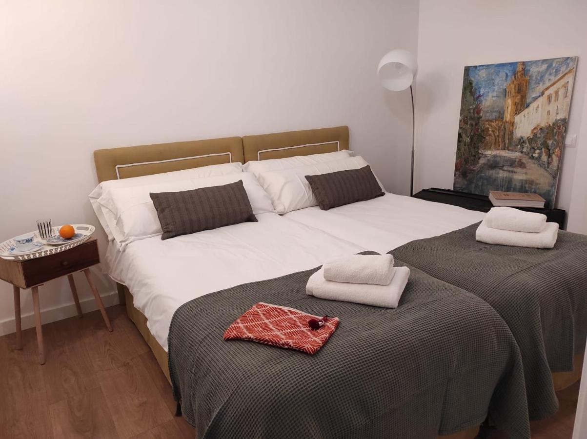 Real Maestranza Suite Sevilla Bagian luar foto