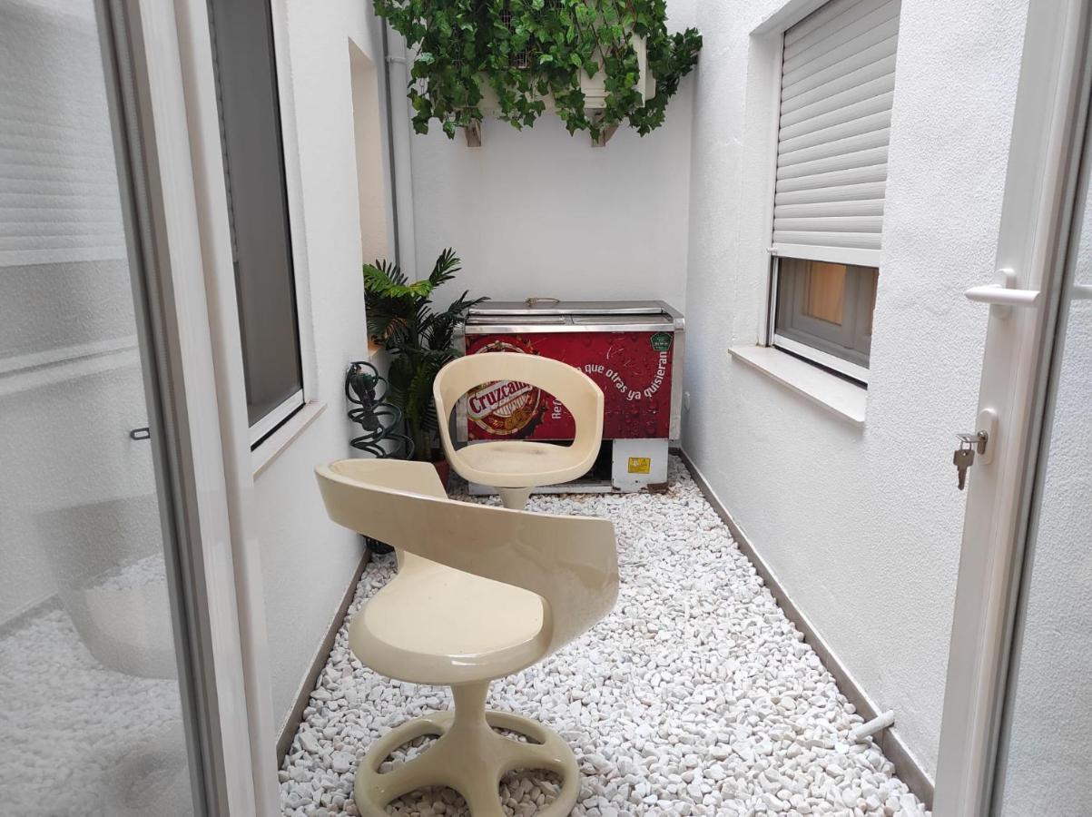 Real Maestranza Suite Sevilla Bagian luar foto